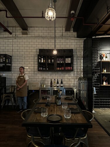 50DD0861-C325-46FE-A09E-69F0216054D5_1_105_c