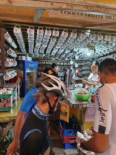 Yahn's Cyclist meeting point 03