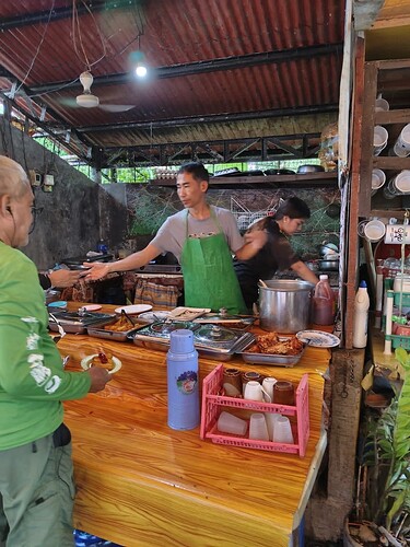 Yahn's Cyclist meeting point 05