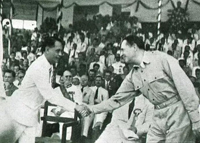 23-philippinen-forum-taegliche-geschichte-manuel-a-roxas-02