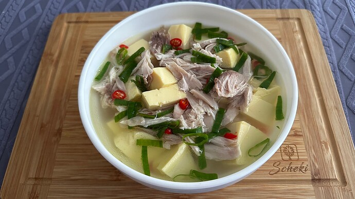 Reissuppe von Hähnchenbollen