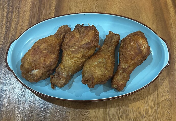 frittierte Hühnerbollen mit Panade