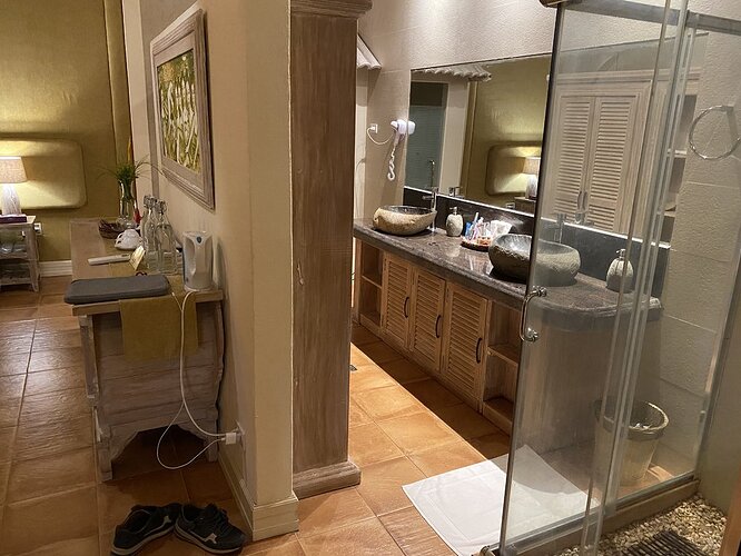 DF095F42-A06A-447B-BC39-EBA3A0CA3222