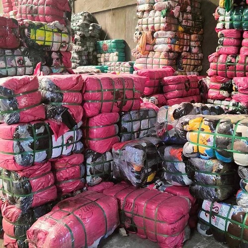 Ukay Ukay Überraschungspakete