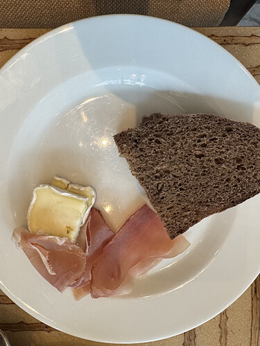 3A910E90-94C8-47EA-AE22-2AA5E4BBEDB1_1_201_a