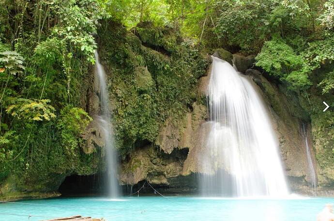 Kawasan Falls01