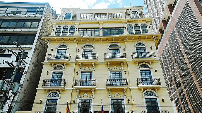 30-philippinen-forum-kulturelle-gebaeude-luneta-hotel-06