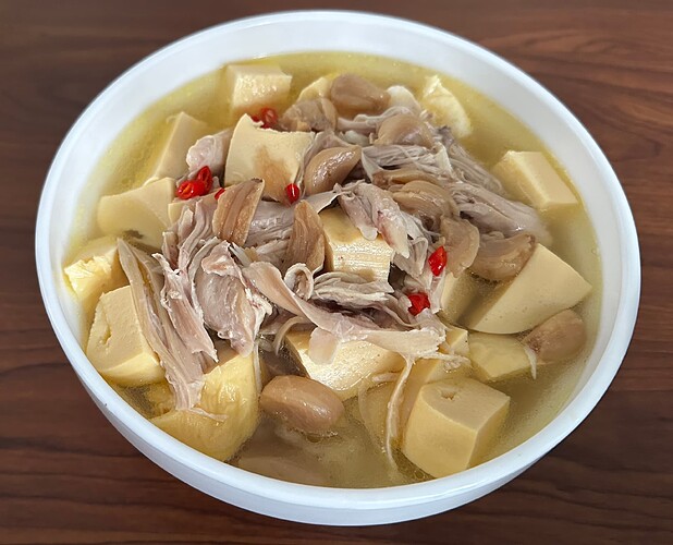 Hühnersuppe mit Eierstich