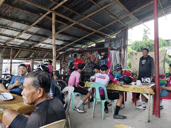 Yahn's Cyclist meeting point 08