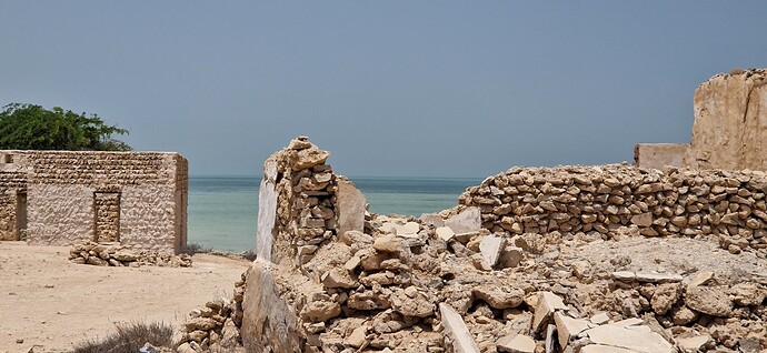 250519-t.Doha Wuestenausflug_006 verlassenes Dorf Jumail klein