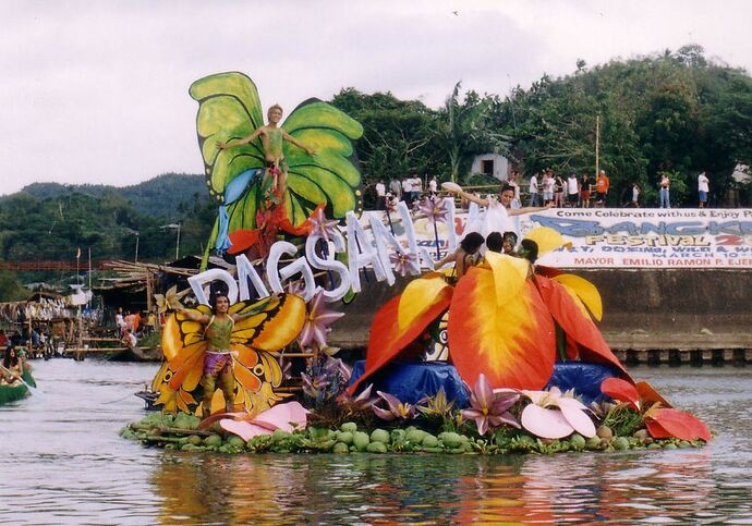 09-philippinen-forum-festivals-mai-01