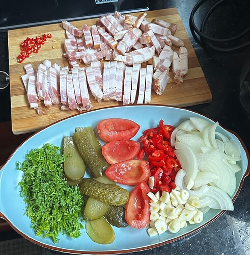 ein halbes Pfund Speck und etwas für's Auge