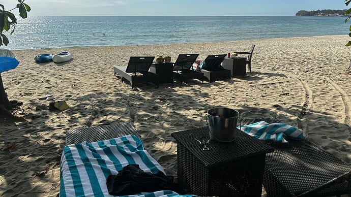 der Strand vor dem "Aureo"...