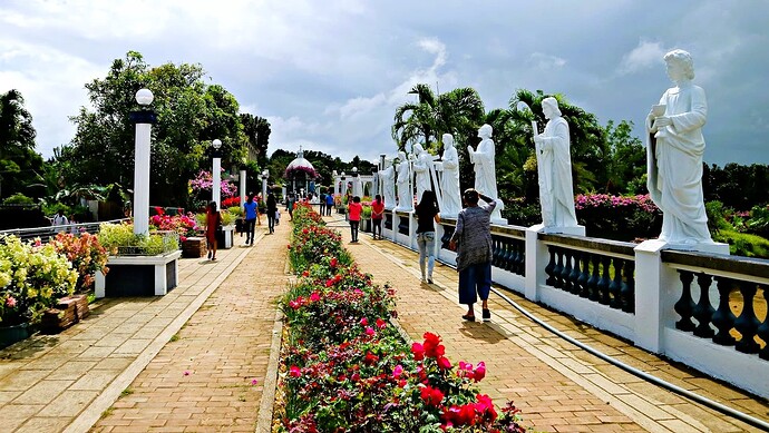 23-philippinen-forum-pilgerorte-marian-orchard-03