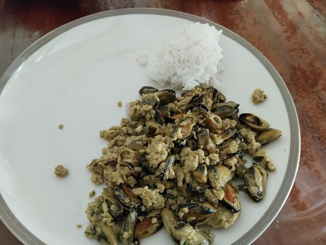 Grüne Muscheln Rührei