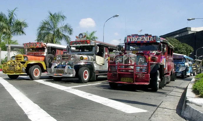 171023135601-jeepney-philippines-1.jpg