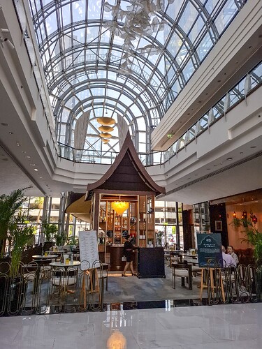 Dusit Thani 4 (Samsung)