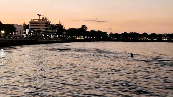 09-philippinen-forum-reiseberichte-dumaguete-rizal-boulevard-abend-00