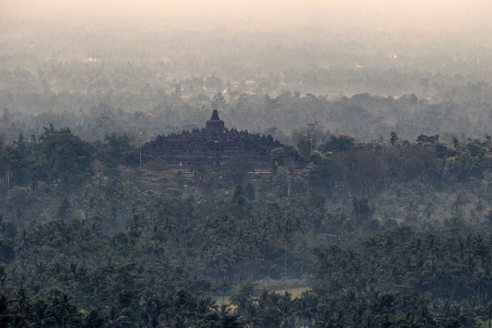 12_03_13Borbodur361-Bearbeitet