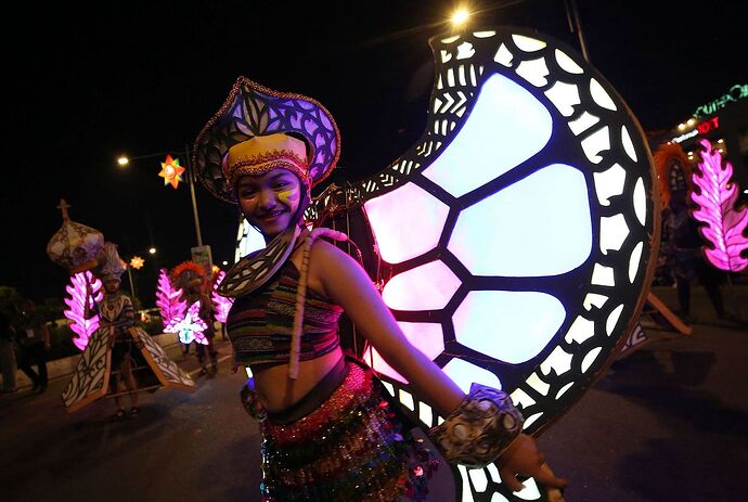 30-philippinen-forum-kultur-feste-Dinagyang Festival-03