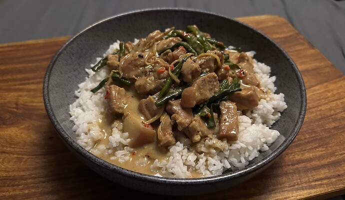 Lilys Bicol Express