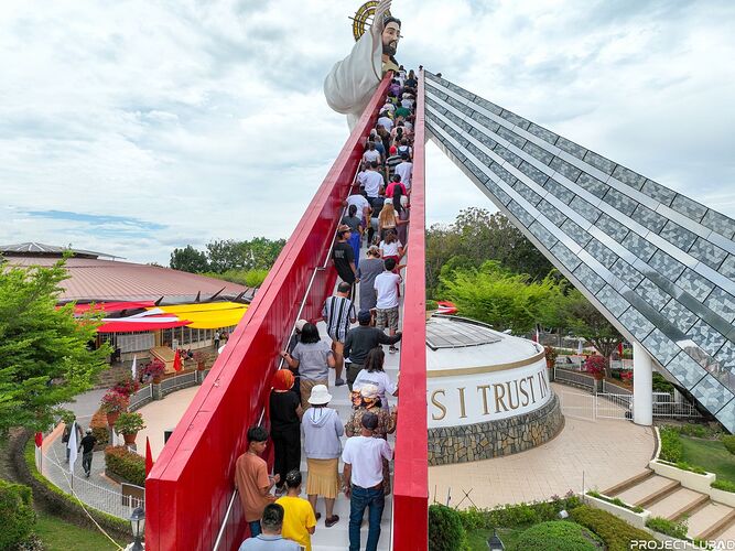 11-philippinen-forum-pilgerorte-divine-mercy-el-salvador-01