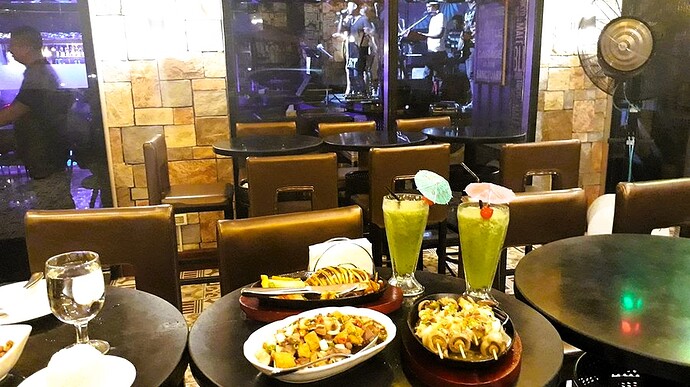 14-philippinen-forum-seen-baao-camarines-sur-04